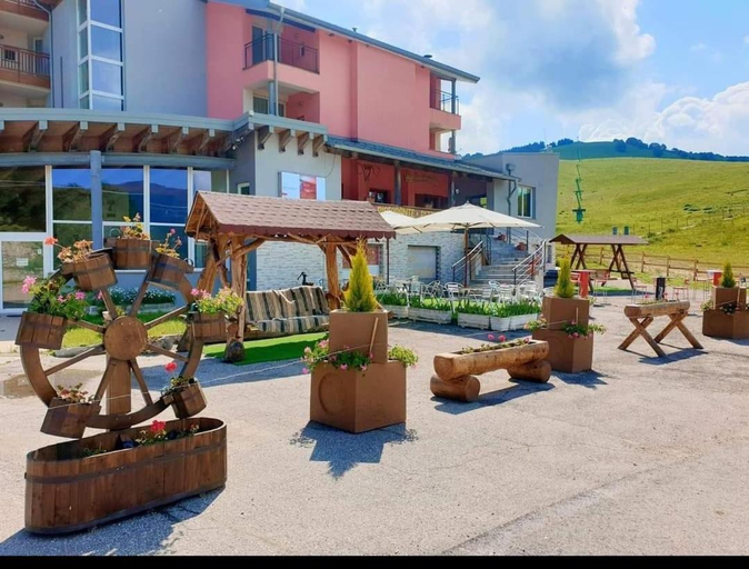 Exterior & Views 1, Hotel Sole del Baldo, Trento