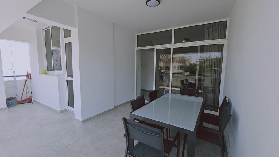 Room 4, 154 LCA - Stay Local Apartment, Larnaca