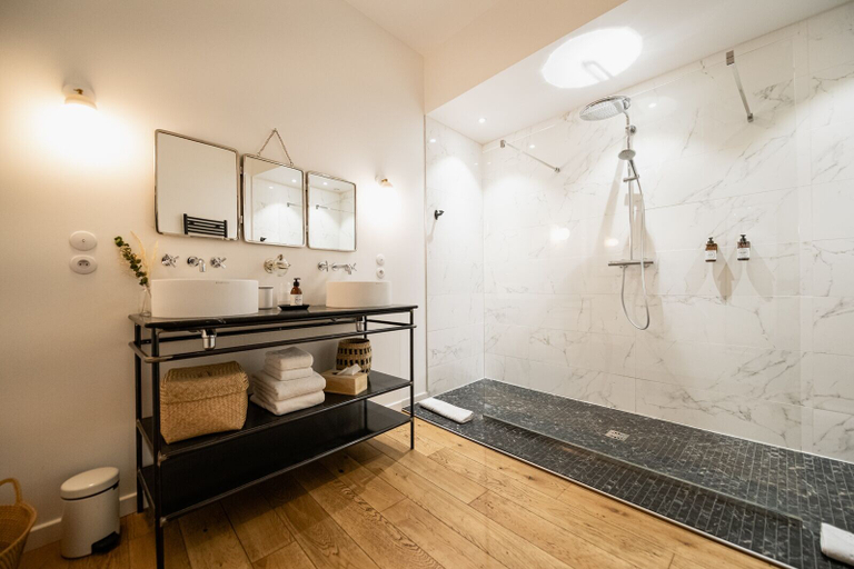 Bathroom 5, Maison Fernand, Gironde