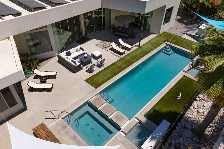Room 5, Villa Valentina by Avantstay Pool Hot Tub Views Luxury Design, Riverside