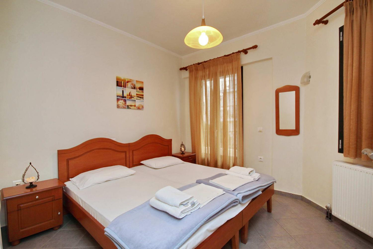 Others 3, Efi's studios, Peloponnese