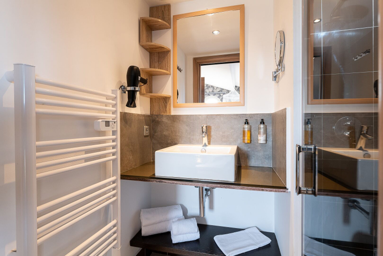 Bathroom 3, Top Floor, Nest in Mandara Beach - Cote d'Azur, Alpes-Maritimes