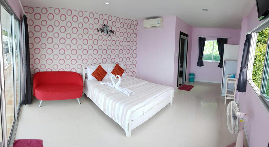 Bedroom 3, Tawaen Beach Resort, Pattaya
