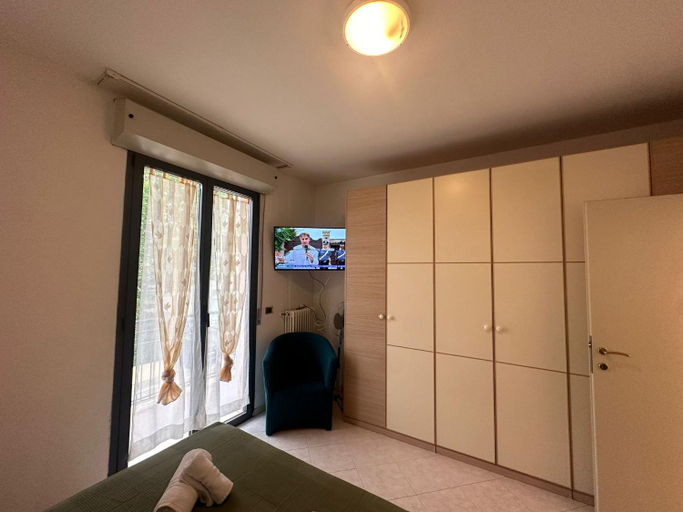 Others 4, Beach House Holiday Apartments, Rimini