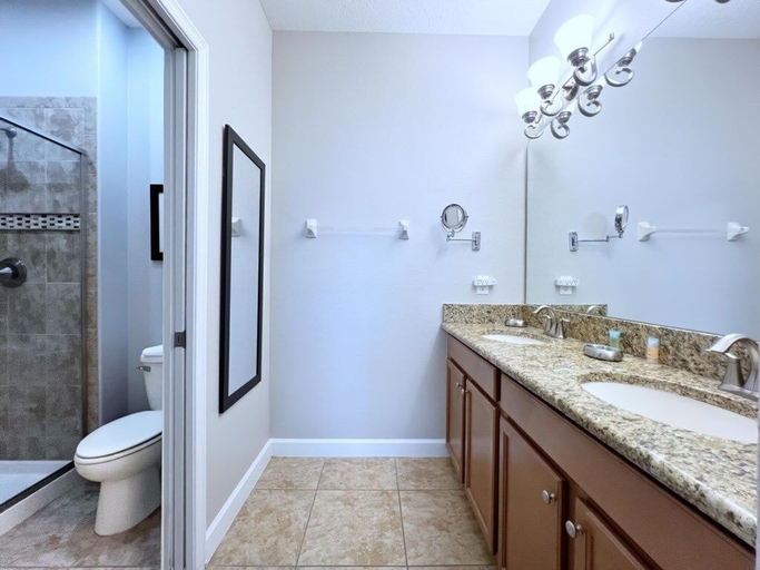 Bathroom 4, Beautiful 7 Bed Pool Home With Game Room-9117ecl 7 Bedroom Home, Osceola