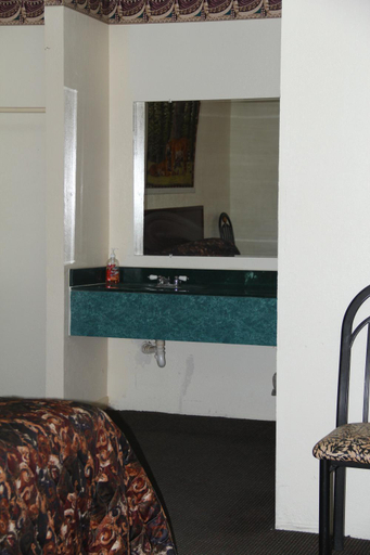 Bathroom 3, Choice Inn San Antonio, Bexar