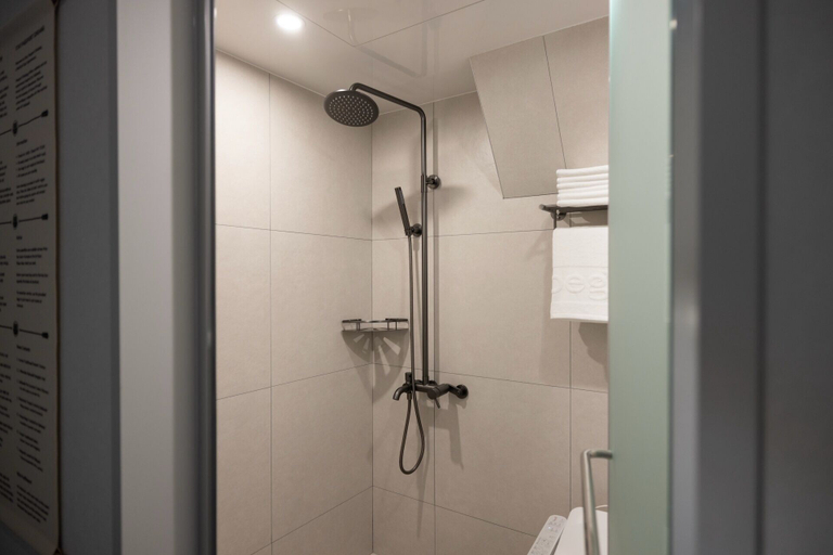 Bathroom 8