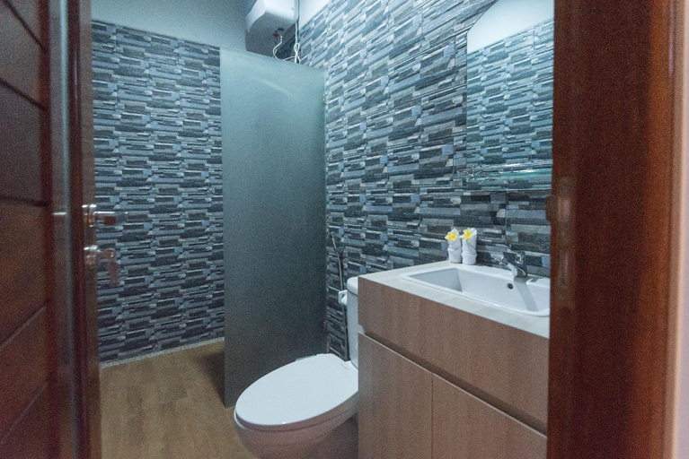 Bathroom 2, Vpas Villa Seminyak, Badung