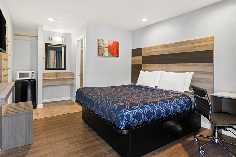 Bedroom 6