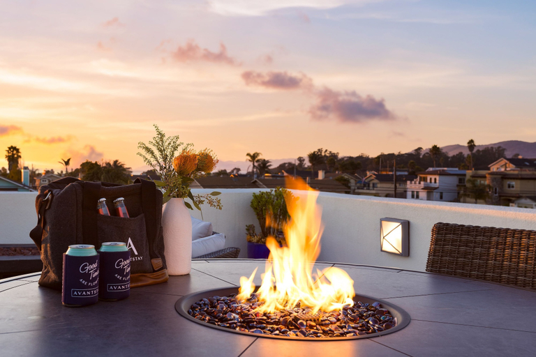 Room 2, Sunset Serenity by Avantstay Rooftop w Hot Tub Fire Pit 3 Blocks to Beach, San Luis Obispo
