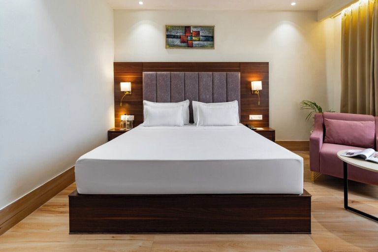 Bedroom 2, Clarks Inn Suites Agra, Agra