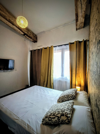 Bedroom 4, le clos des roses, Ain