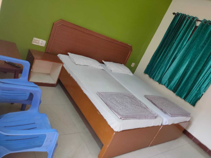 Bedroom 3, Anjana Hotels, Theni