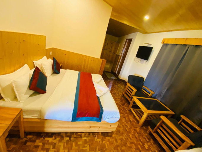 Bedroom 2, The Tiger Eyes Hotel, Kullu
