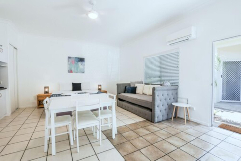 Dining Room 6
