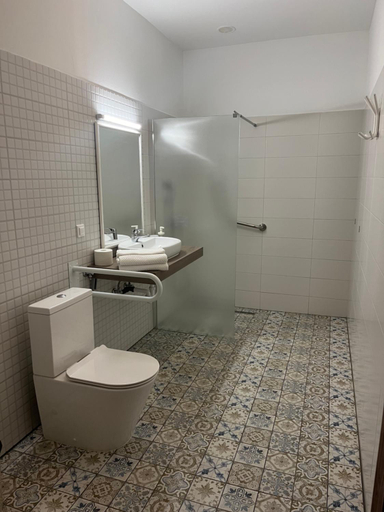Bathroom 3, Cicaskacus Vendeghaz, Gyöngyös
