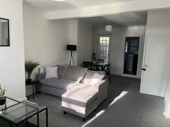 Living area 3, 2bed Sleeps 3 - Central, Near Train Station, Wifi, Kent