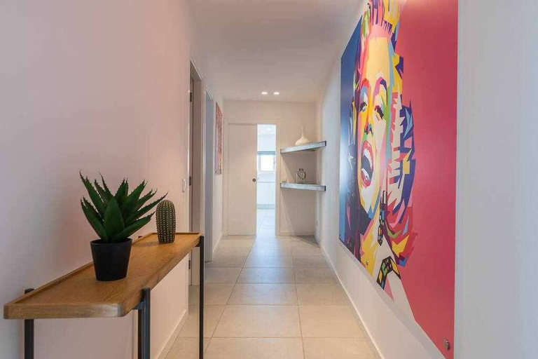 Room 4, Central Town 2-bedroom Luxury Apartment Albufeira, Albufeira