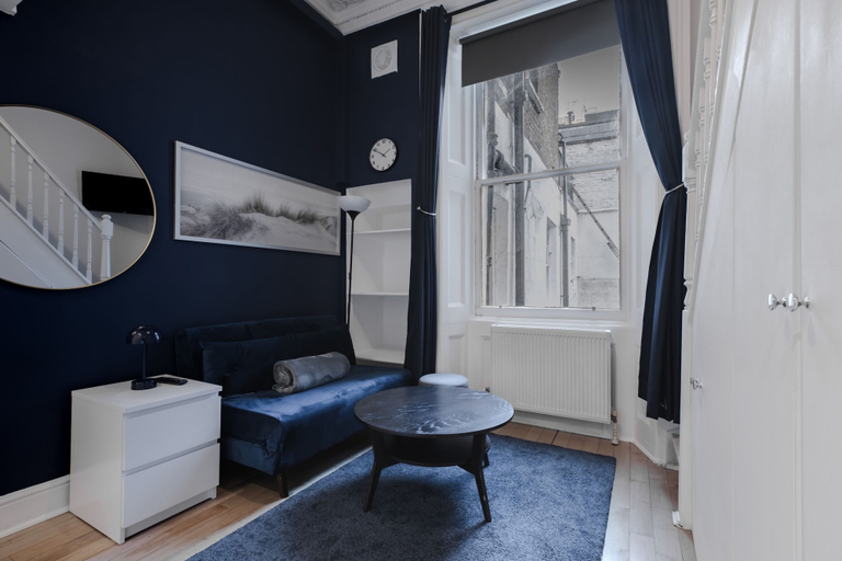 Others 5, The Savers Hotel by PLI, London