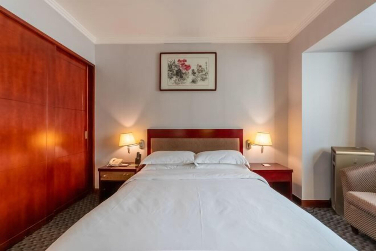 Bedroom 3, RoyalRae YongXing Garden Hotel, Beijing