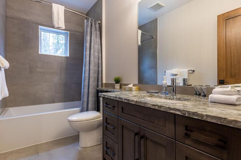 Bathroom 4, Polar Peak by Fernie Central Reservations, East Kootenay