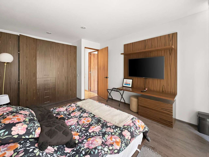 Room 2, 20-202 Elegant 2br-roma Norte Parking 24-7 Security, Mexico City