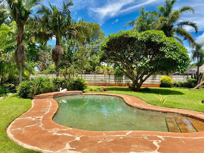 Room 4, 5 bed Villa in the Heart of Vainona - 2282, Harare