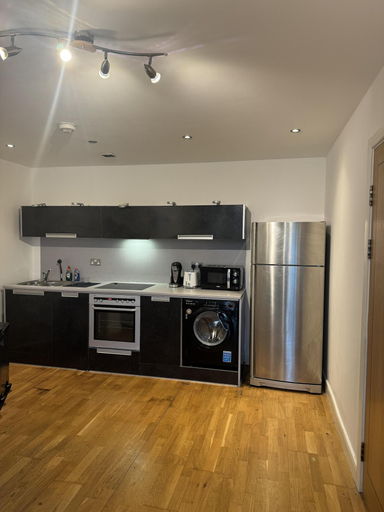 Others 5, Bute Terrace Apartment - Cardiff City Center, Cardiff