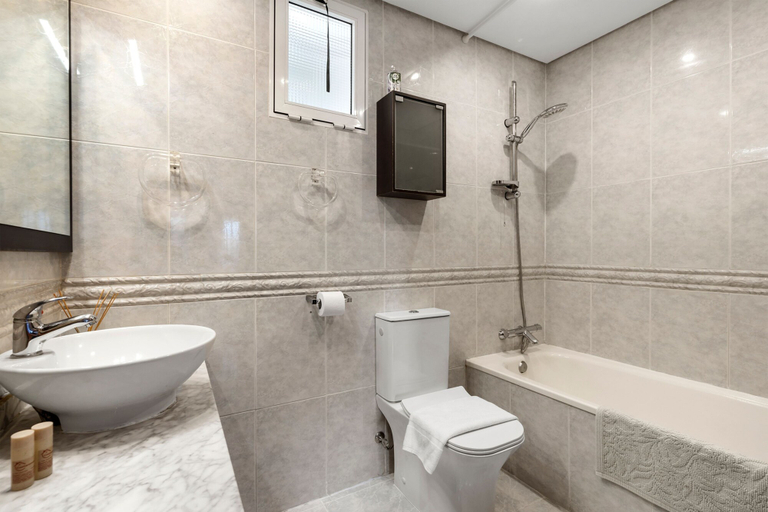 Room 2, Marvelous Waterfront apt in Fuengirola - Ref 73, Málaga