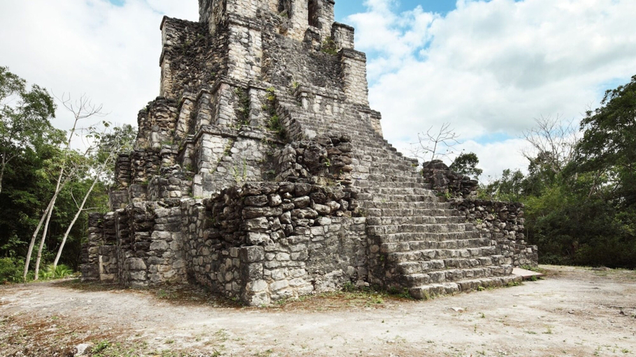 Room 5, Beautiful Jungle Loft With Rooftop Pool and Gym, Cozumel