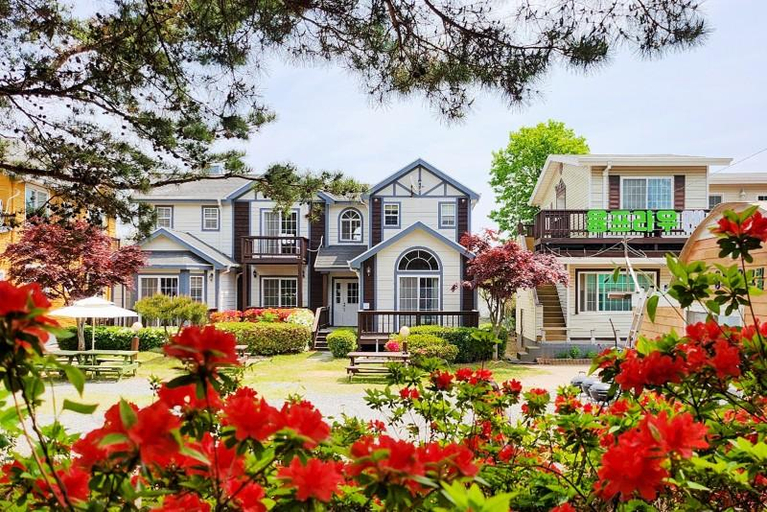 Others 4, Taean (Anmyeondo) Jungfrau Pension, Taean