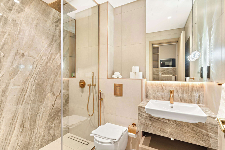 Room 5, Modern Studio With Rooftop Pool and gym in JVC, Dubai