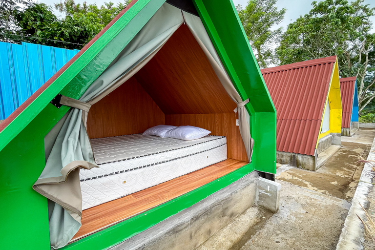 Rainbow Glamping Room Type - Standard Room with Sharing Bathroom