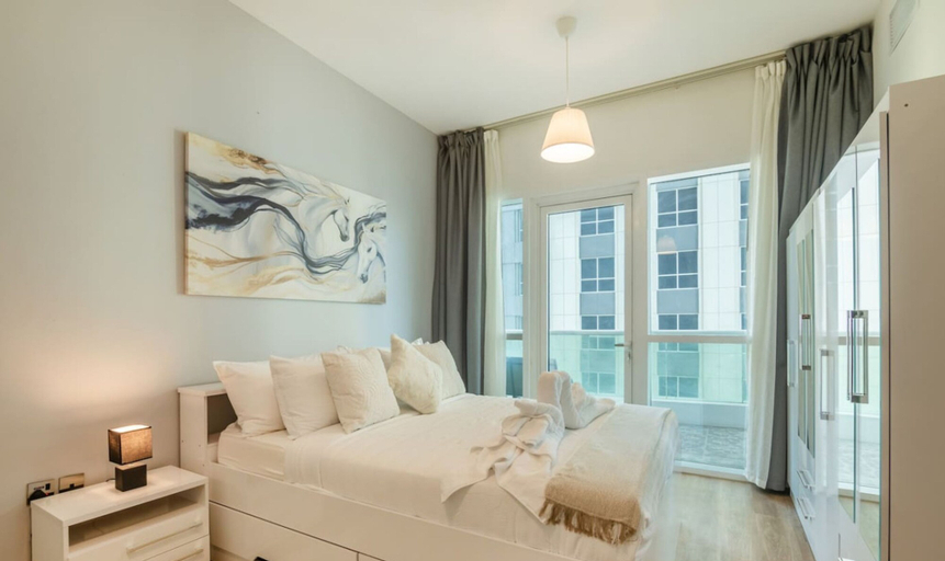 Room 5, Luxury 1BR in Marina High-rise Living With Views, Dubai