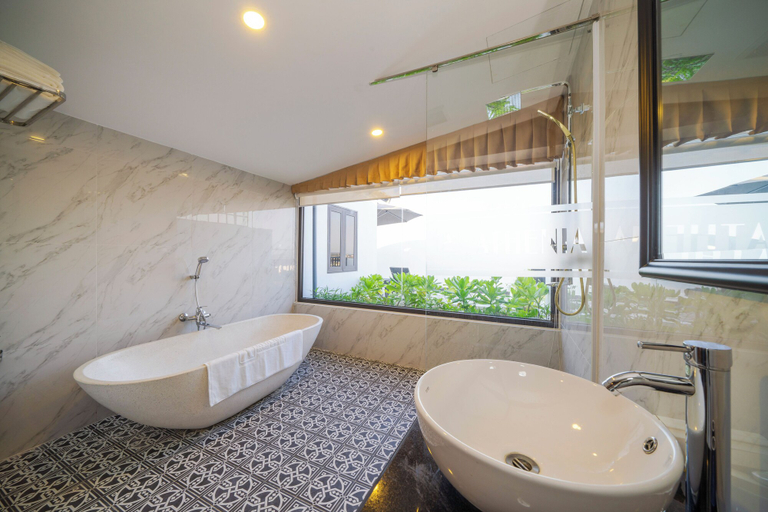 Bathroom 4, JM Hoi An Beach Hotel, Da Nang