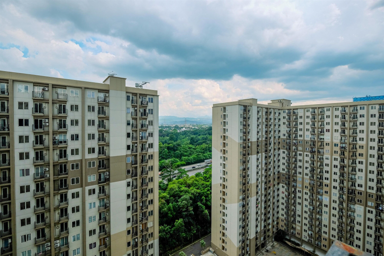 Exterior & Views 2, Fancy and Nice 2BR Apartment at Podomoro Golf View, Bogor