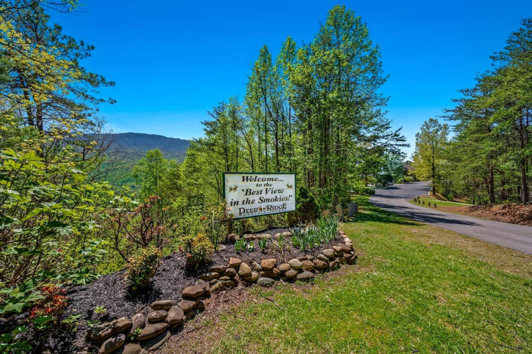 Room 4, Hot Tub Heated Pool Mountain Views Sleeps 6, Sevier