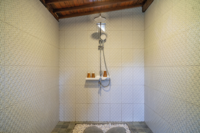 Bathroom 3, Villa Kuma Ubud, Gianyar