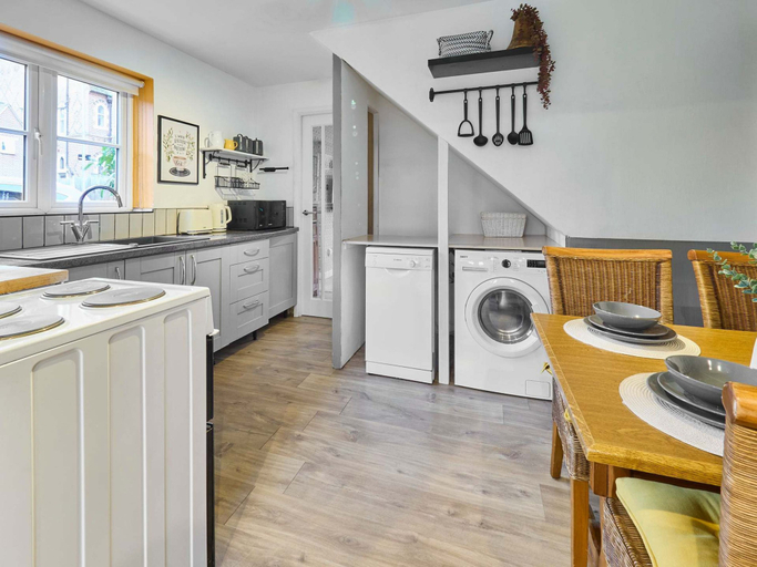 Room 4, Host Stay Cedar Cottage, Kent