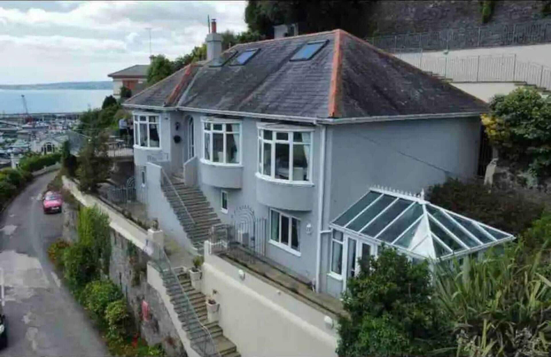 Exterior, 4 Bed House-Sleeps 8-Parking-Pets-MarinaSeaView, Torbay