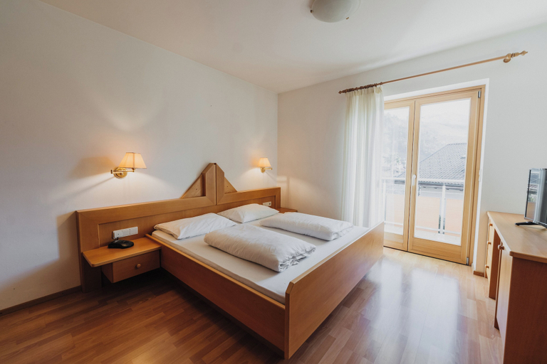 Bedroom 2, Appartements Elke, Bolzano