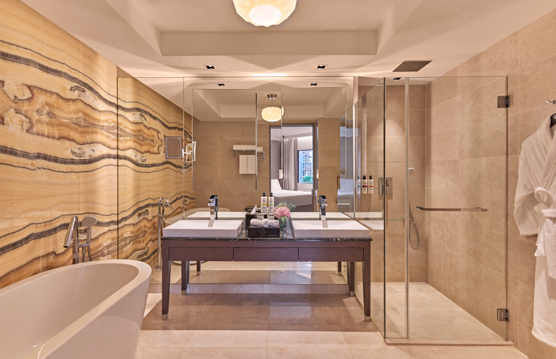 Bathroom 28