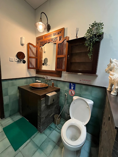 Bathroom 5, Sampai Villa Amarajota, Sleman