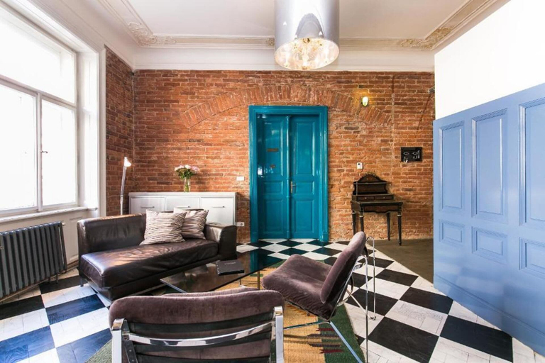 Living area 2, 2 Bed Flat - Sleeps 3 - Wifi, Praha 1