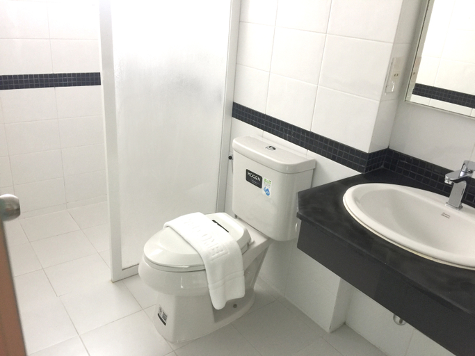 Bathroom 6