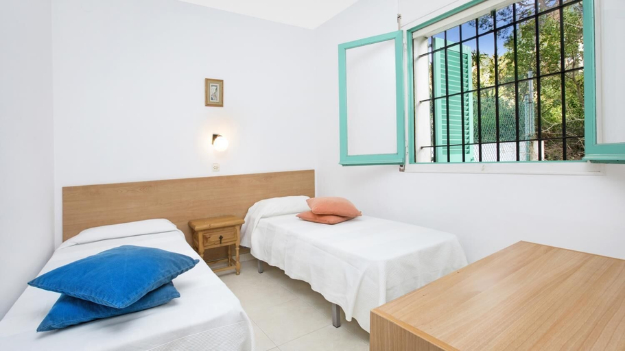 Room 5, Geranis 3 in Llafranc, Girona