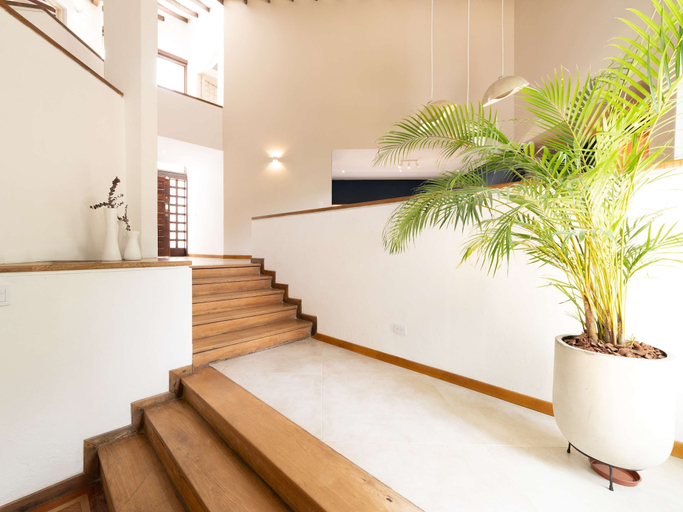 Room 2, w Incredible 5BR House w Jacuzzi in El Poblado, Medellín