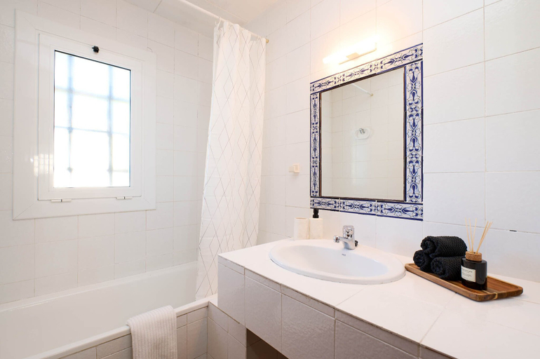 Room 2, Serena in Lloret de Mar, Girona