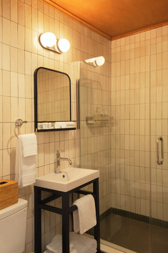 Bathroom, The Maidstone New Orleans, Orleans