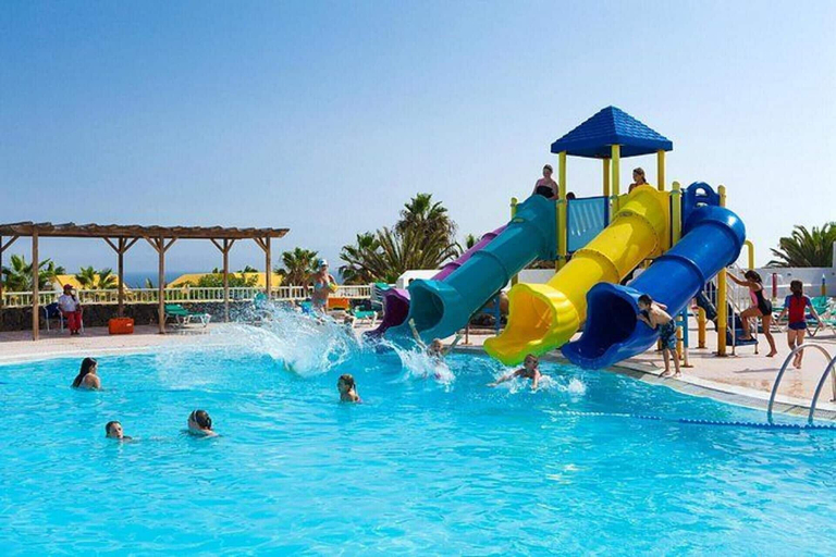 Pool 5, Caleta de Fuste Apartment- Sleeps4- Pool- Garden, Las Palmas